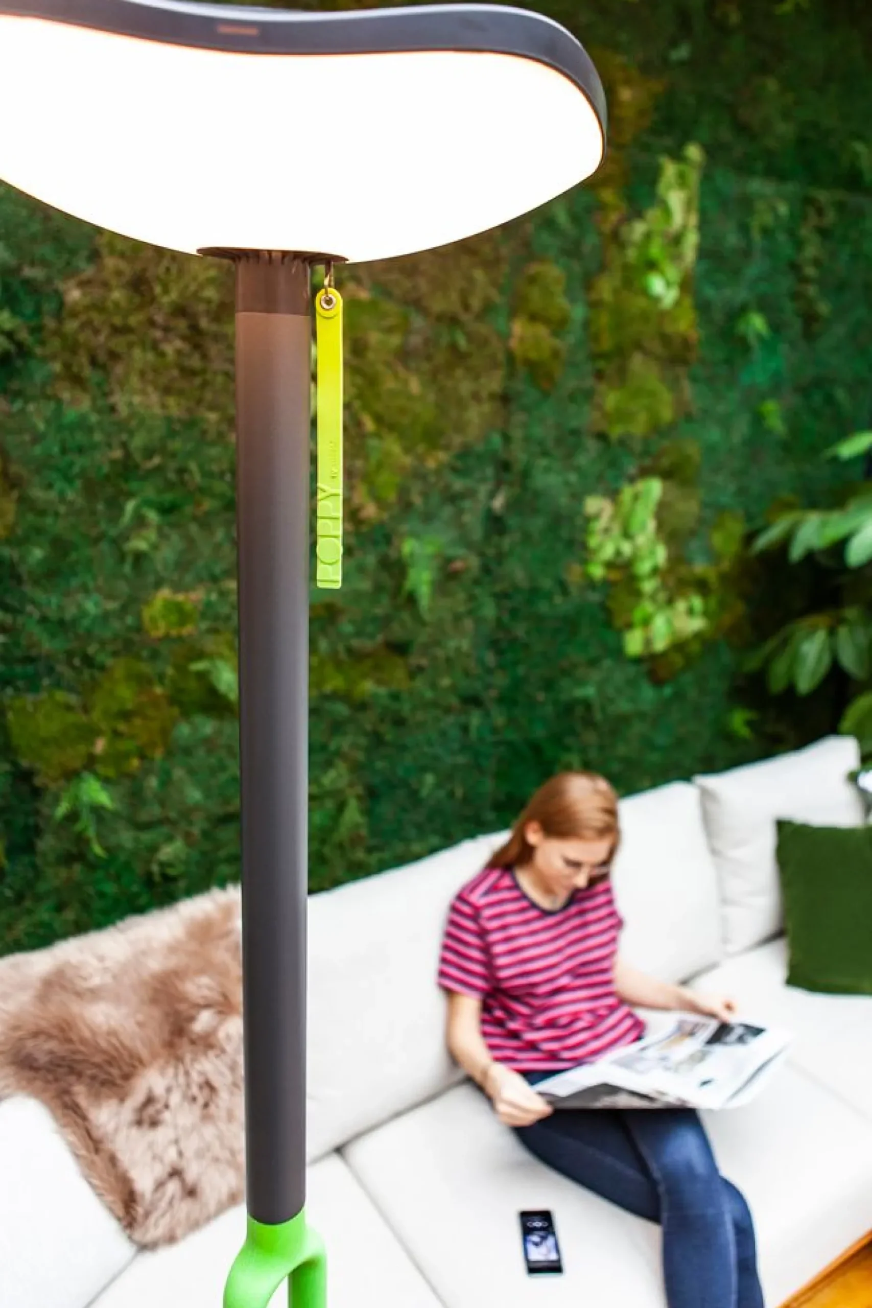 ohgreen Poppy solar lamp grijs led 8w